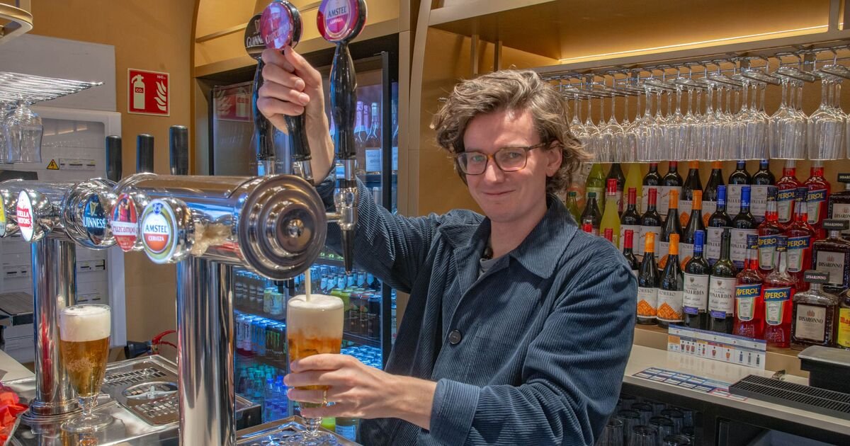 New Wetherspoon Rule Requires Staff Assistance for Water Refills