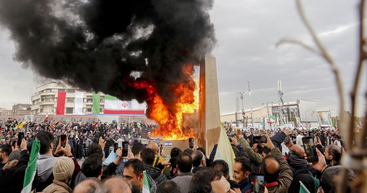 Gunshots Reported as Armed Rebels Attack Ayatollah's Tehran Residence