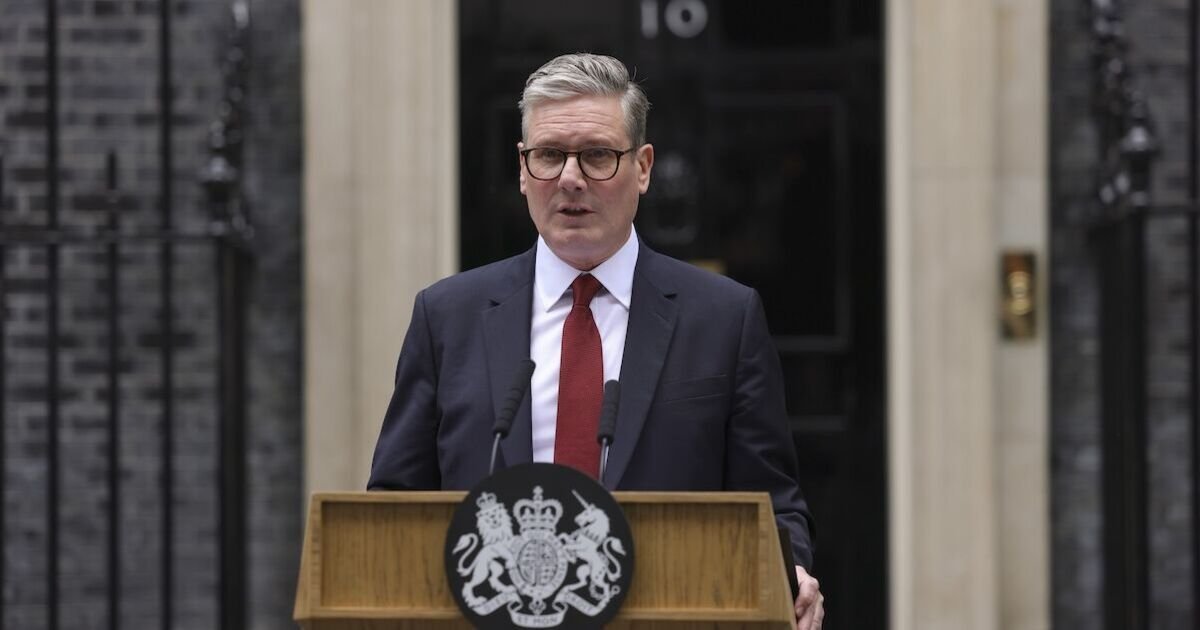 Starmer Commits to Leadership Despite Resignation of senior Aides