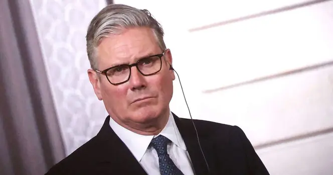 Starmer Faces Internal Opposition as Labour MPs Question His Leadership