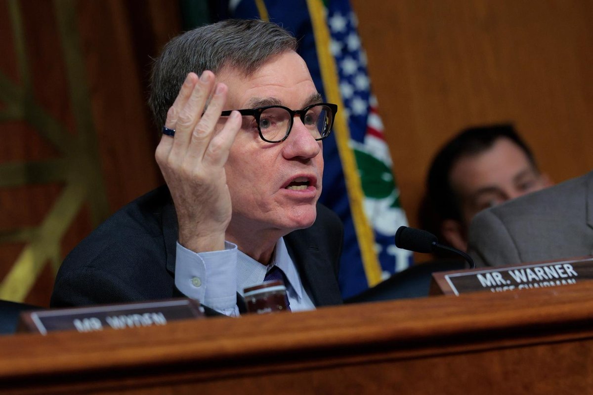 Senate Democrat Calls for Urgent Action on Cryptocurrency Regulation Amid SEC Warnings