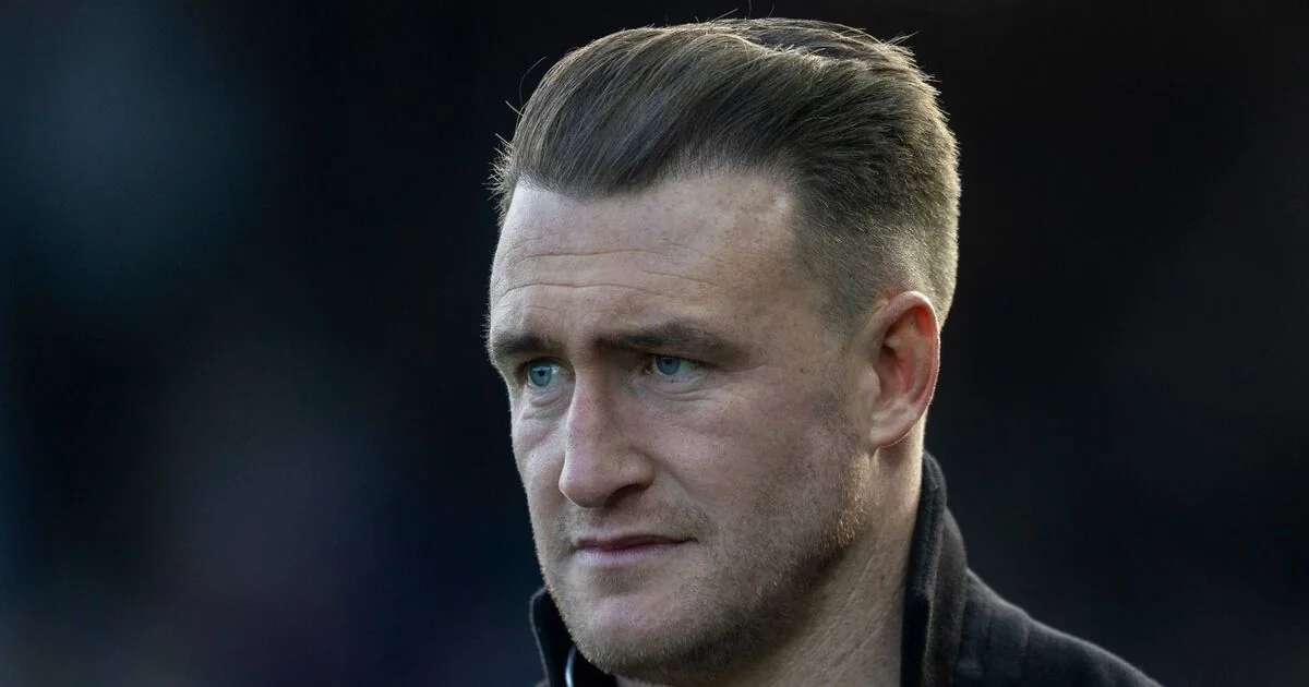 King Charles Revokes MBE from Stuart Hogg Following Domestic Abuse Conviction