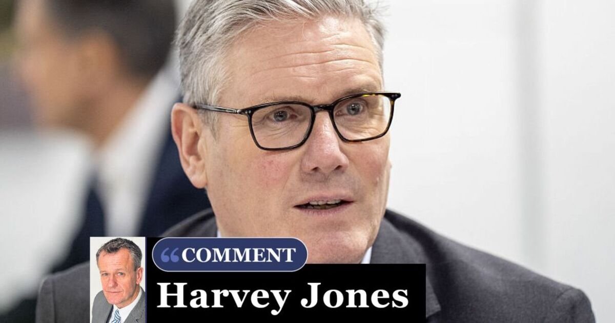 Starmer Faces Internal Pressure as Farage's Political Resurgence Grows