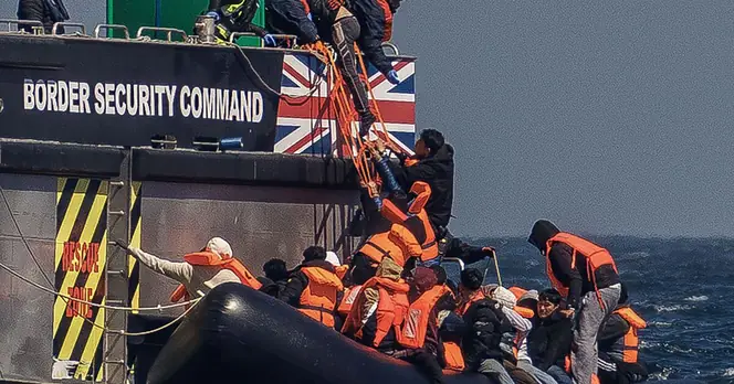 Labour Faces Criticism as Over 10,000 Migrants Cross English Channel This Year