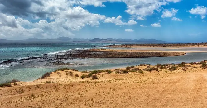 Lanzarote Tourists Criticise Weather and Vow Against Future Visits