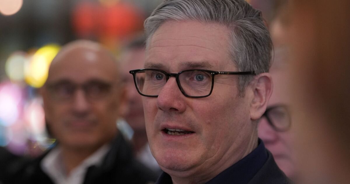 Union Leaders Condemn Starmer's Move to Distance from Mandelson Amid Criticism