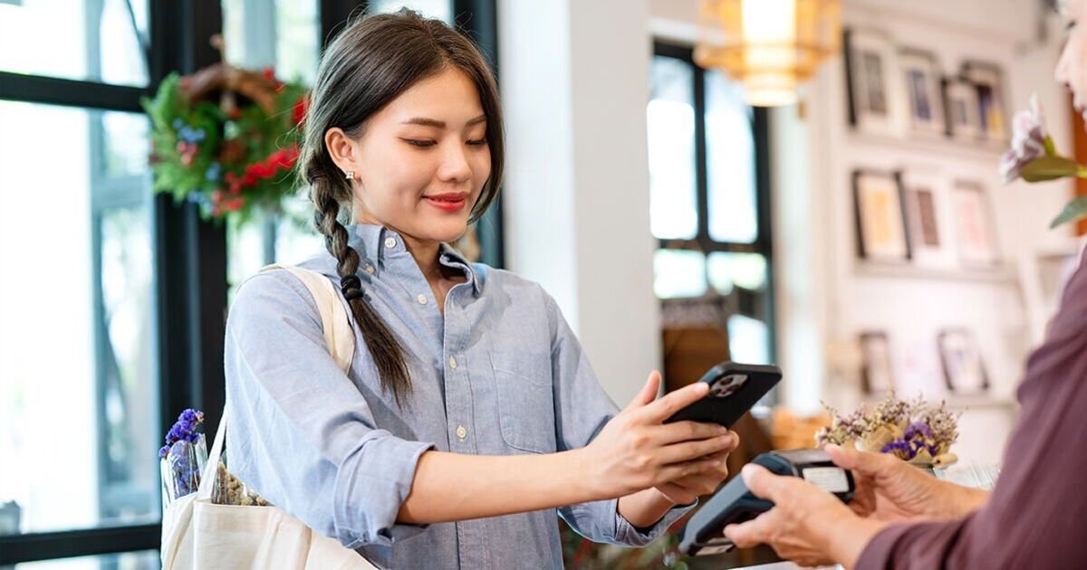 Lloyds Bank Alerts Google Pay Users of Potential Access Restrictions