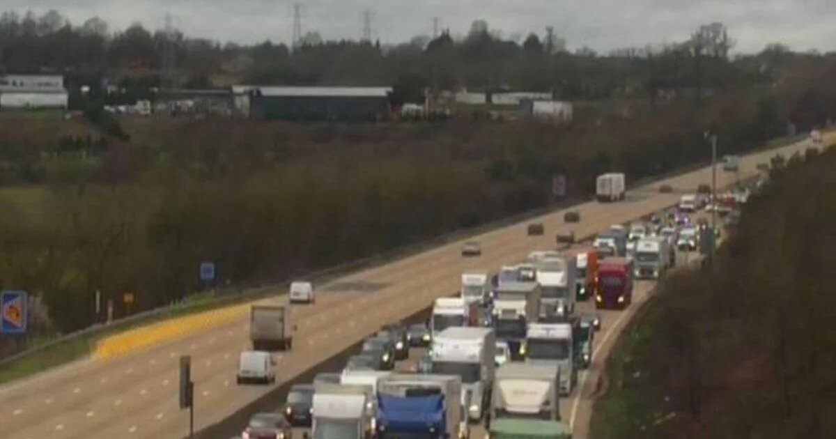M25 Closed in Both Directions Following Serious Collision, Police Respond