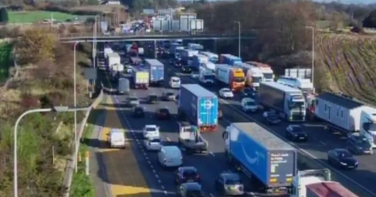M60 and M42 Motorways Closed as Drivers Stranded in Icy Conditions