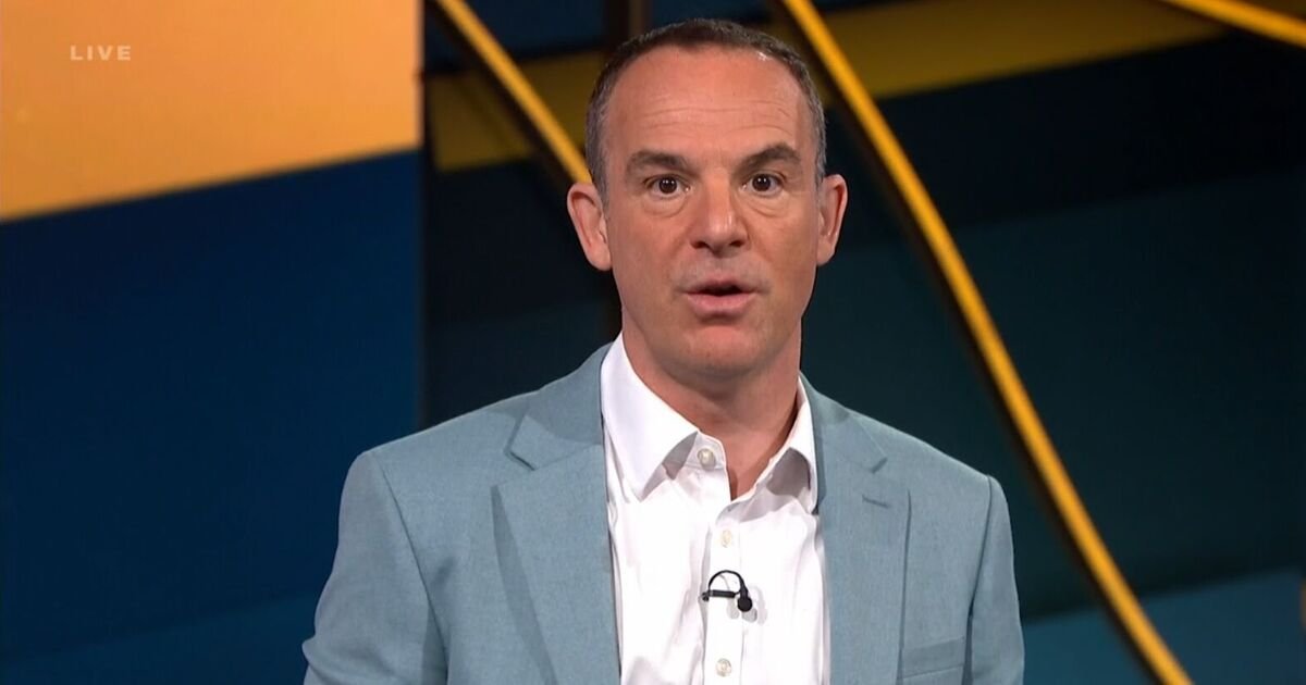 Martin Lewis urges under-18s to make £1 savings deposit now