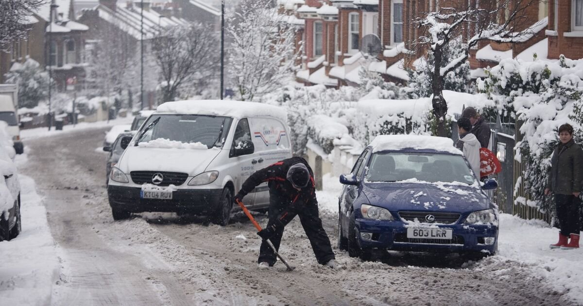 Met Office issues snow warning as hazardous weather approaches UK