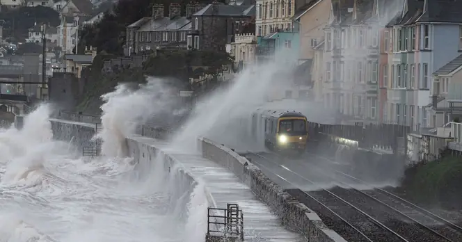 Met Office Forecasts Rainy Easter Weekend, Affecting Outdoor Plans