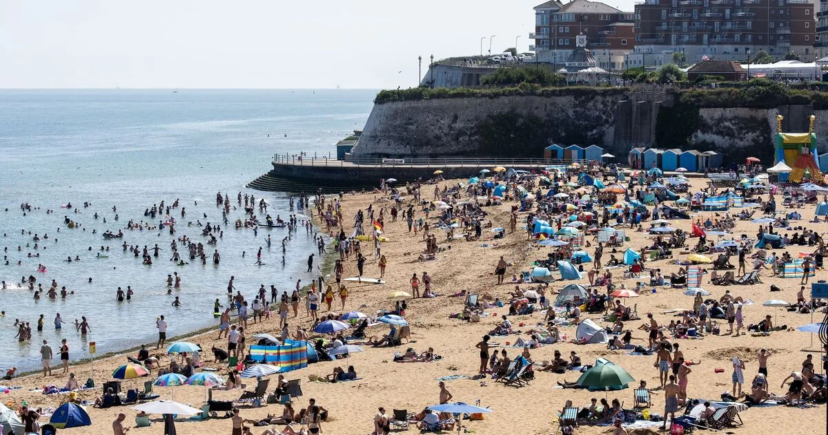Met Office Forecasts 20C Heat for Ten UK Regions This Wednesday