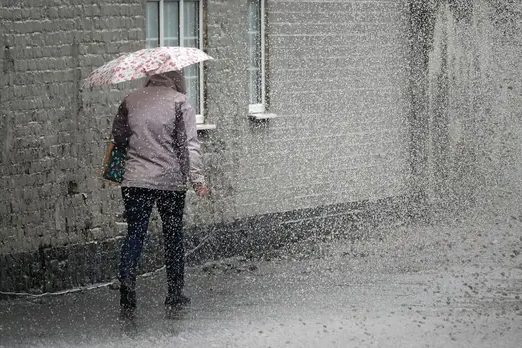 Met Office Warns of Rainfall Across 20 UK Regions on Tuesday