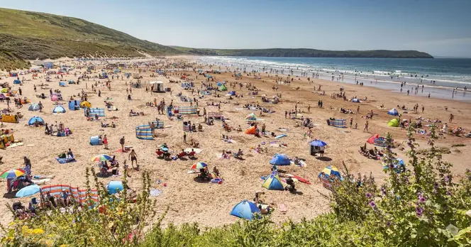 Met Office Warns Seven UK Areas of Upcoming 34C Heatwave