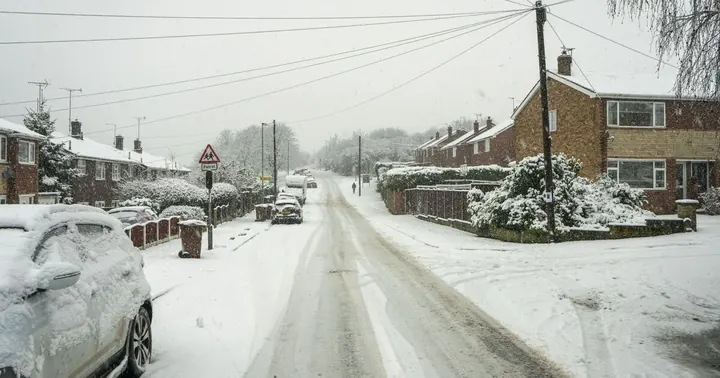 Met Office Forecasts Snowfall Across Multiple UK Regions Before Friday