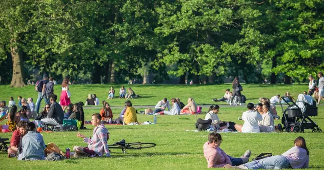 Met Office Predicts 26C Temperatures for Upcoming Bank Holiday Weekend