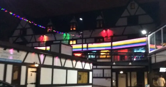 Major Fire at Milton Keynes Nightclub Prompts Arrest and Investigation