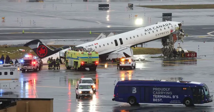 Air Traffic Controller’s Urgent Plea Preceded LaGuardia Plane Crash