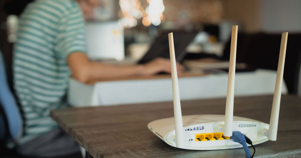 Money Saving Expert Offers Tips for BT and EE Customers to Avoid Price Increases