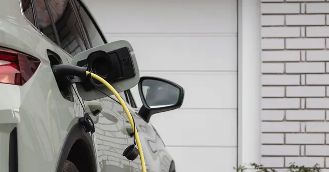 New UK Regulation Aims to Boost EV Charging at Home Amid Rising Fuel Costs