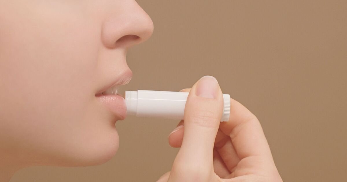 **NHS Warns About Risks of Persistent Thirst and Highlights Underlying Health Issues**