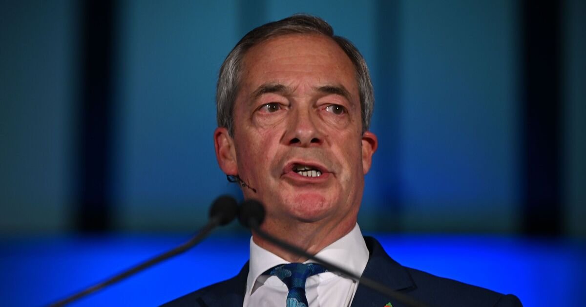 Farage Criticises Starmer Over Return of Controversial Activist Abd El-Fattah