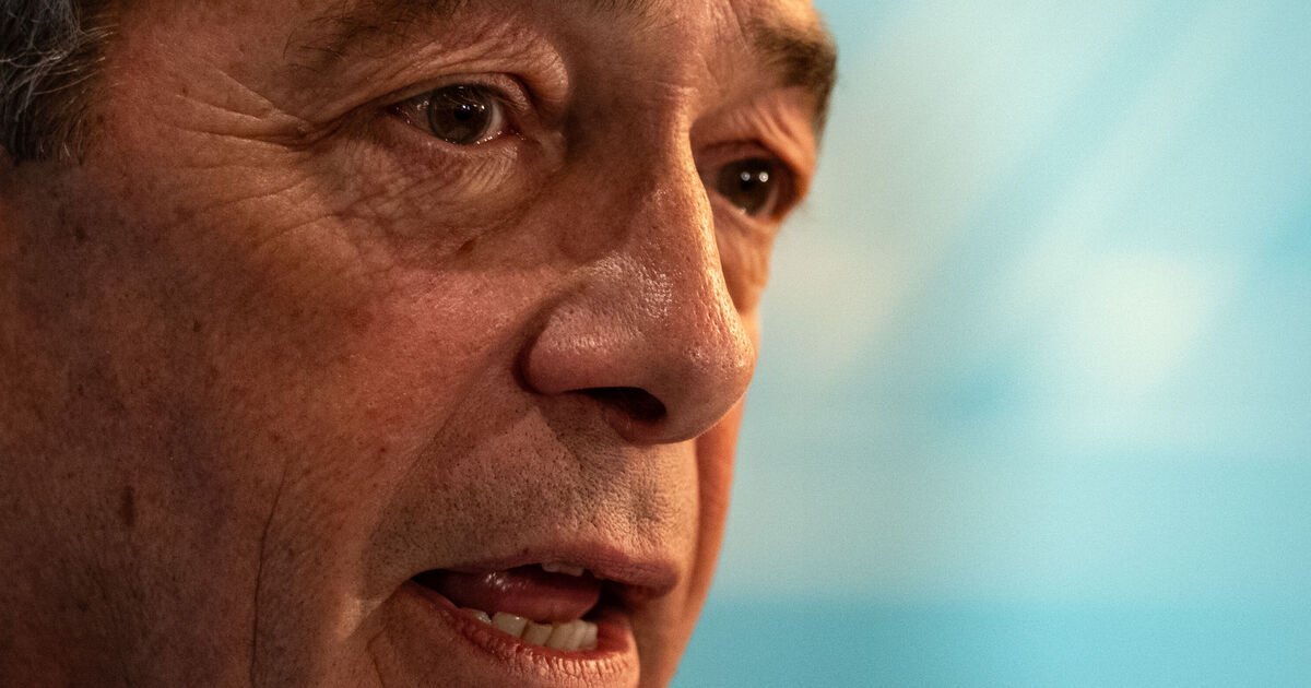 Farage Warns UK Government of Imminent Territorial Claims on Chagos Islands