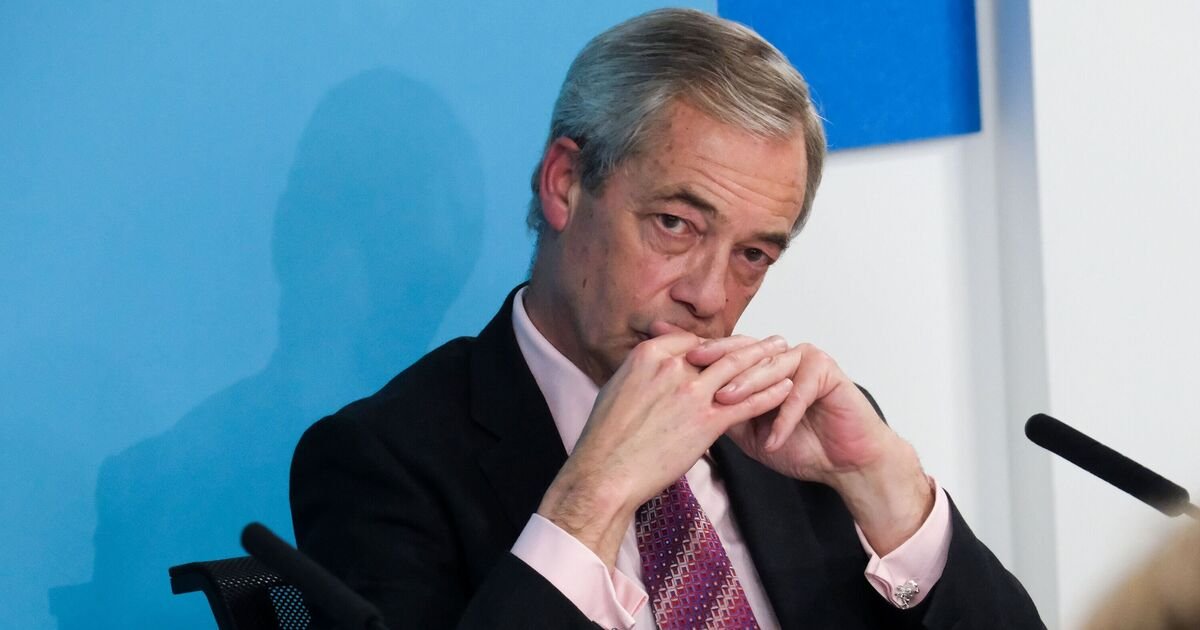 Farage Critiques Trump's Tariff Threats on Greenland, Calls for Diplomatic Dialogue