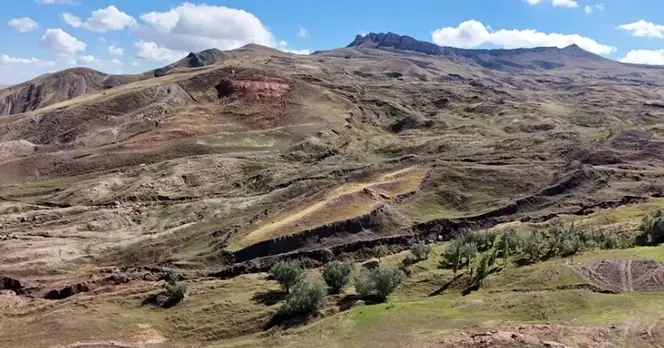 Research Claims Discovery of Potential Noah's Ark Evidence Beneath Mount Ararat