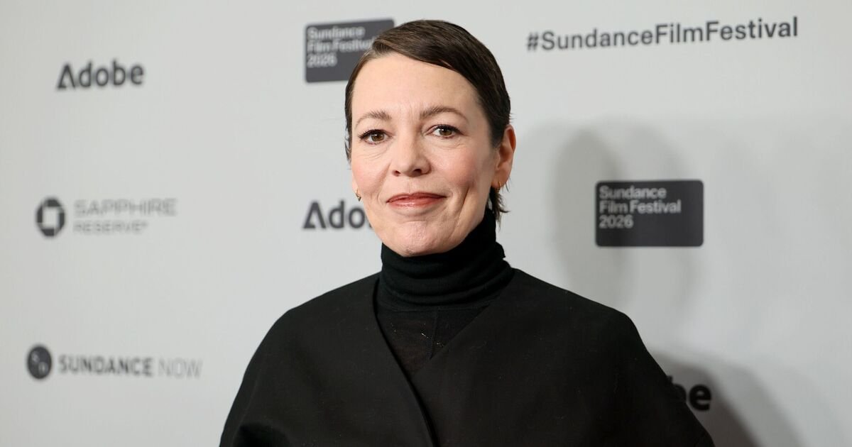 Olivia Colman Reveals Non-Binary Identity and Calls Herself a 'Gay Man'