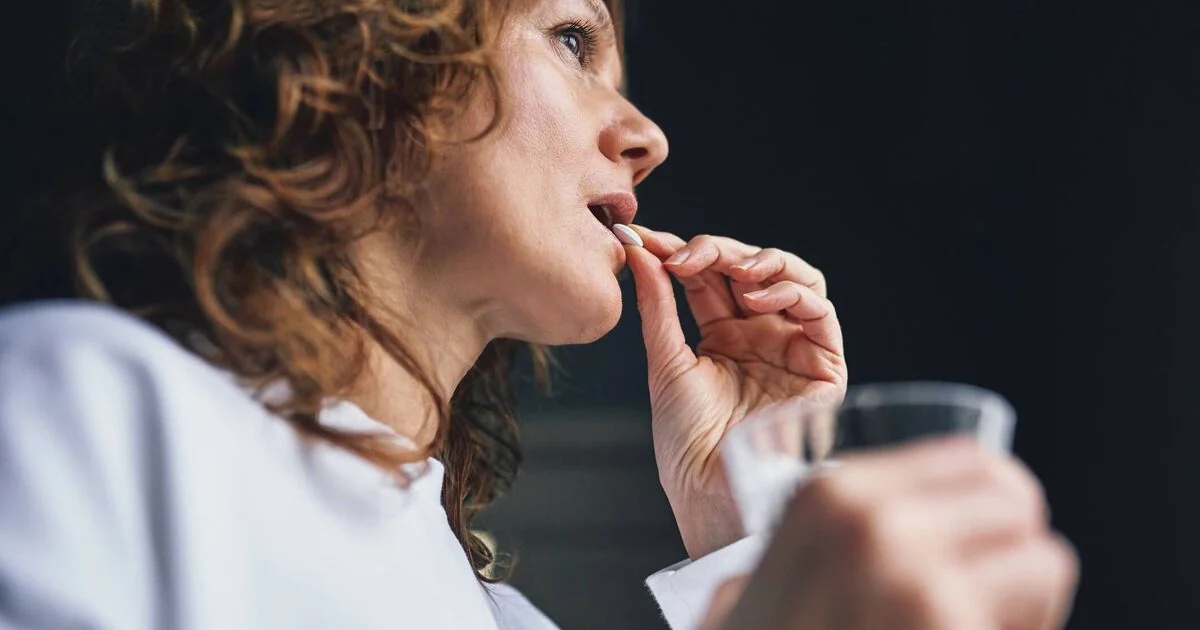 **Long-Term Use of Omeprazole for Acid Reflux Linked to Increased Risk of Magnesium Deficiency and Bone Fractures**