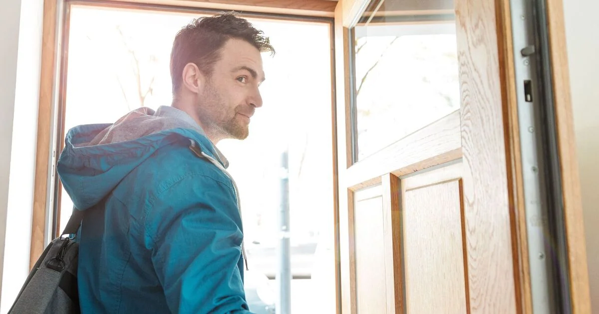 Experts Advise Carrying Sunscreen and Taking Precautions for Sun Protection from March to October