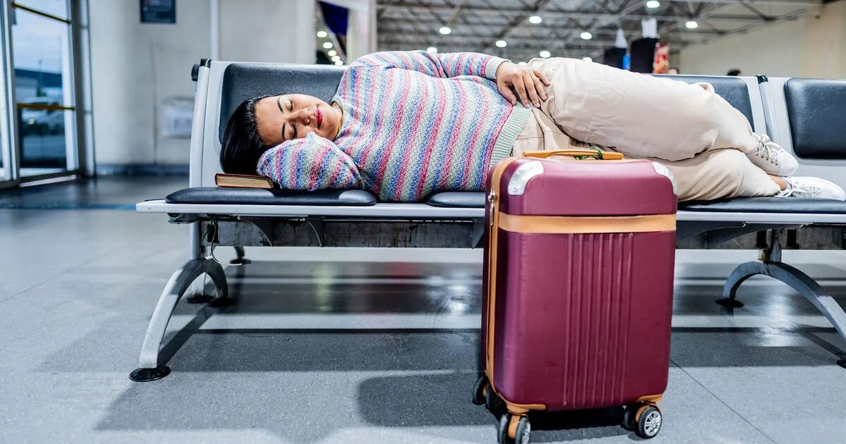 Pilot Shares Effective Strategy for Managing Jet Lag on Long Flights