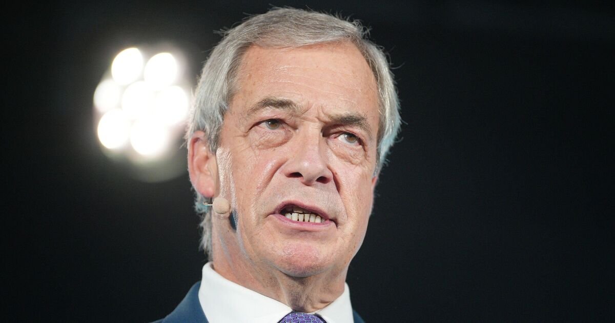 Farage to Make Key Announcement as Starmer Confronts Political Pressure