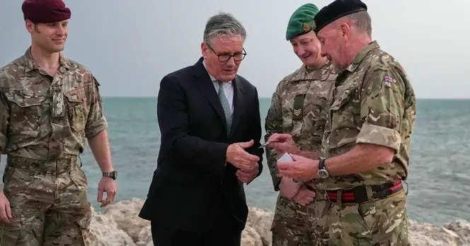 Starmer's Leadership Tested by Controversy Over Iran Ceasefire Waivers