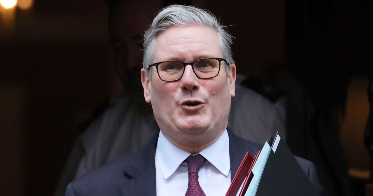 Poll on Whether Keir Starmer Should Resign Amid Mandelson Scandal