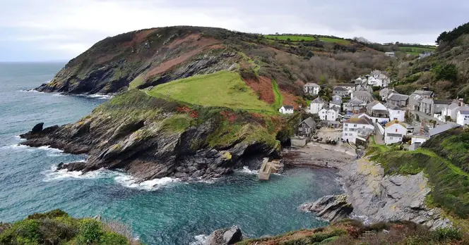 Coastal Town Named UK’s Hottest Destination for Sea Temperatures
