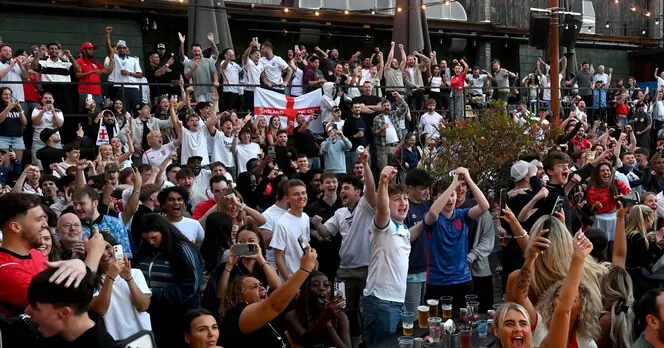 Pub in Midlands Faces Backlash for Banning England Shirts During World Cup
