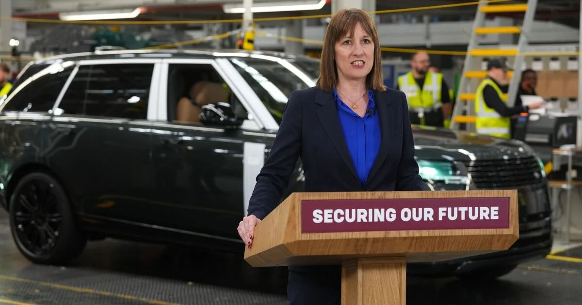 Rachel Reeves' Meeting with UK Petrol Leaders Canceled Amid Rising Fuel Costs