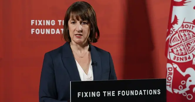 Government Borrowing Soars, Heightening Pressure on Rachel Reeves Amid Economic Struggles
