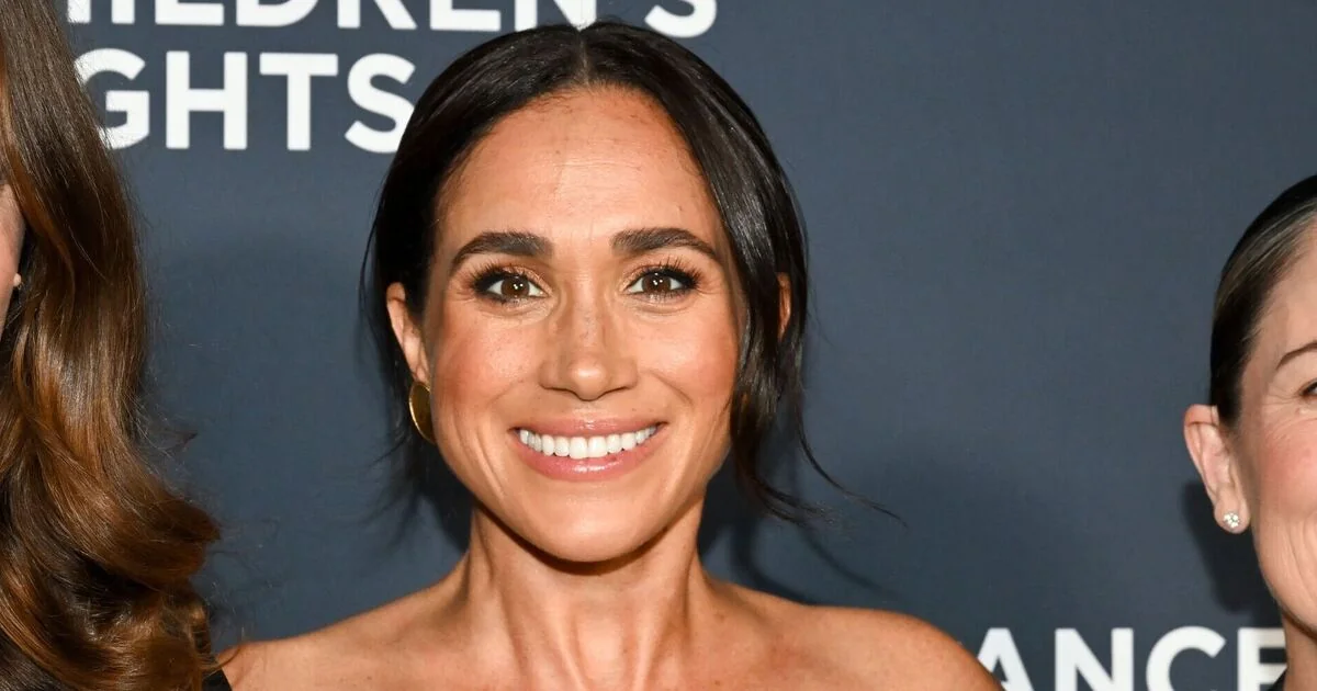 Palace Insiders Express Concern Over Potential Meghan Markle Conversation and Its Implications