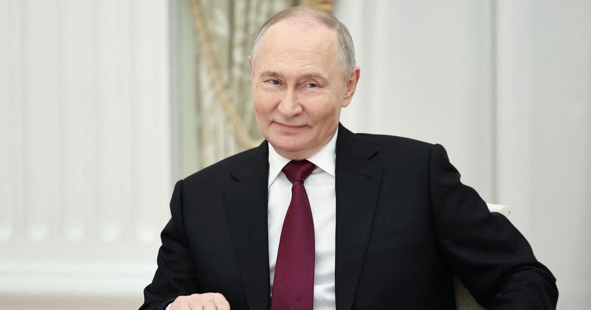 Russia Criticises UK, Claims Britain is 'Deploying James Bond' in Greenland Response