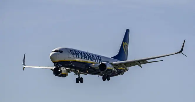 Ryanair and easyJet Adjust Summer Flights to Spain and Portugal Amid Challenges