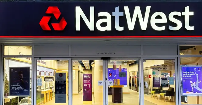 Santander and NatWest to Close 17 UK Branches This Week