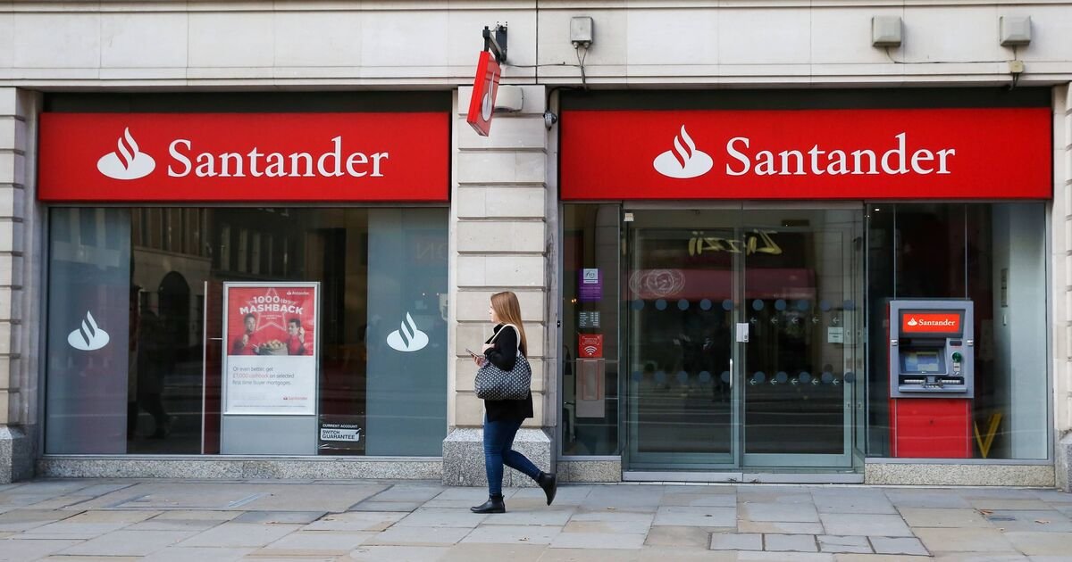 Santander Launches New Cashback Initiative Offering £100 Payments to Customers