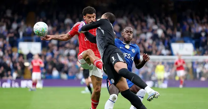 Chelsea Faces Injury Concern After Head Collision Between Sanchez and Gibbs-White