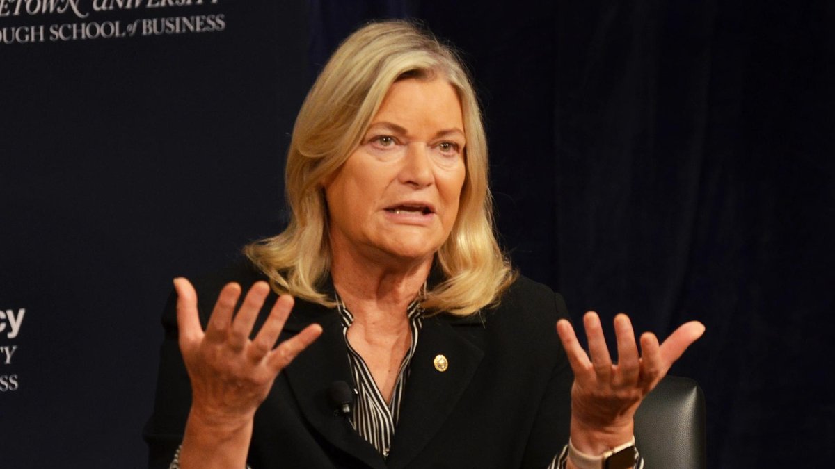 Senator Lummis Signals Potential Delay in Crypto Market Structure Hearing