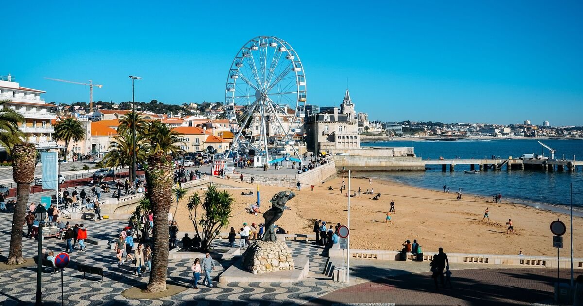 Simon Calder Praises Cascais as Ideal Coastal Destination on Portuguese Riviera
