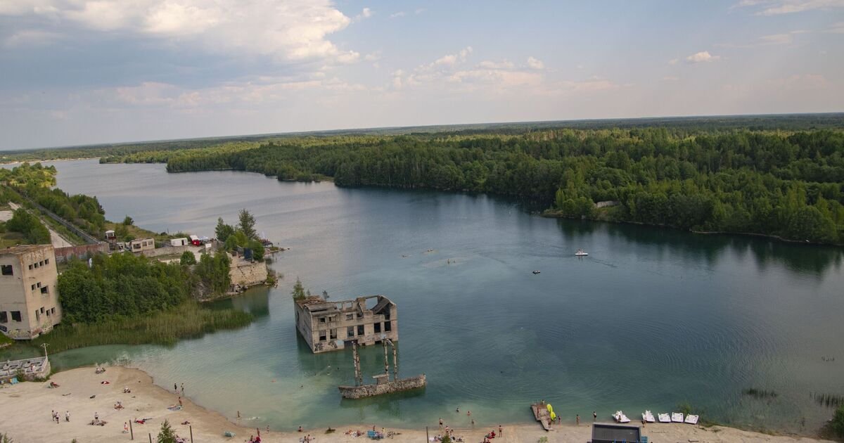 Rummu Quarry: A Hidden Beach Destination for Adventurous Travelers